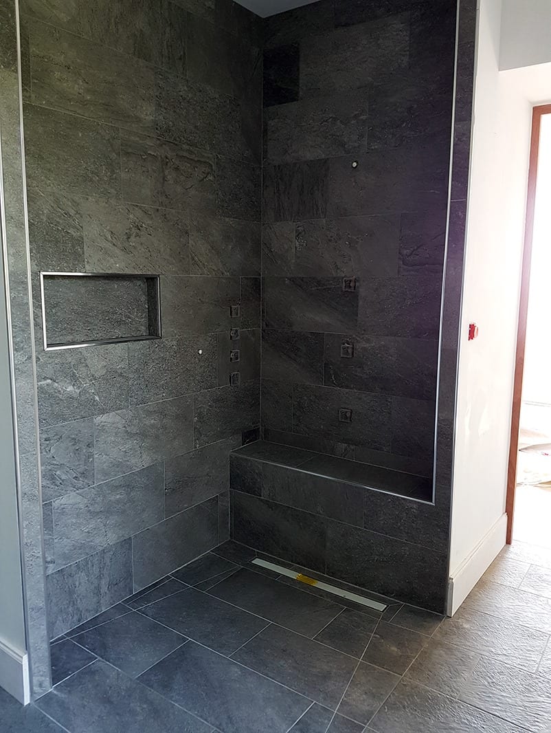 Salle de bain complète carrelage